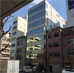 本社ビル外観